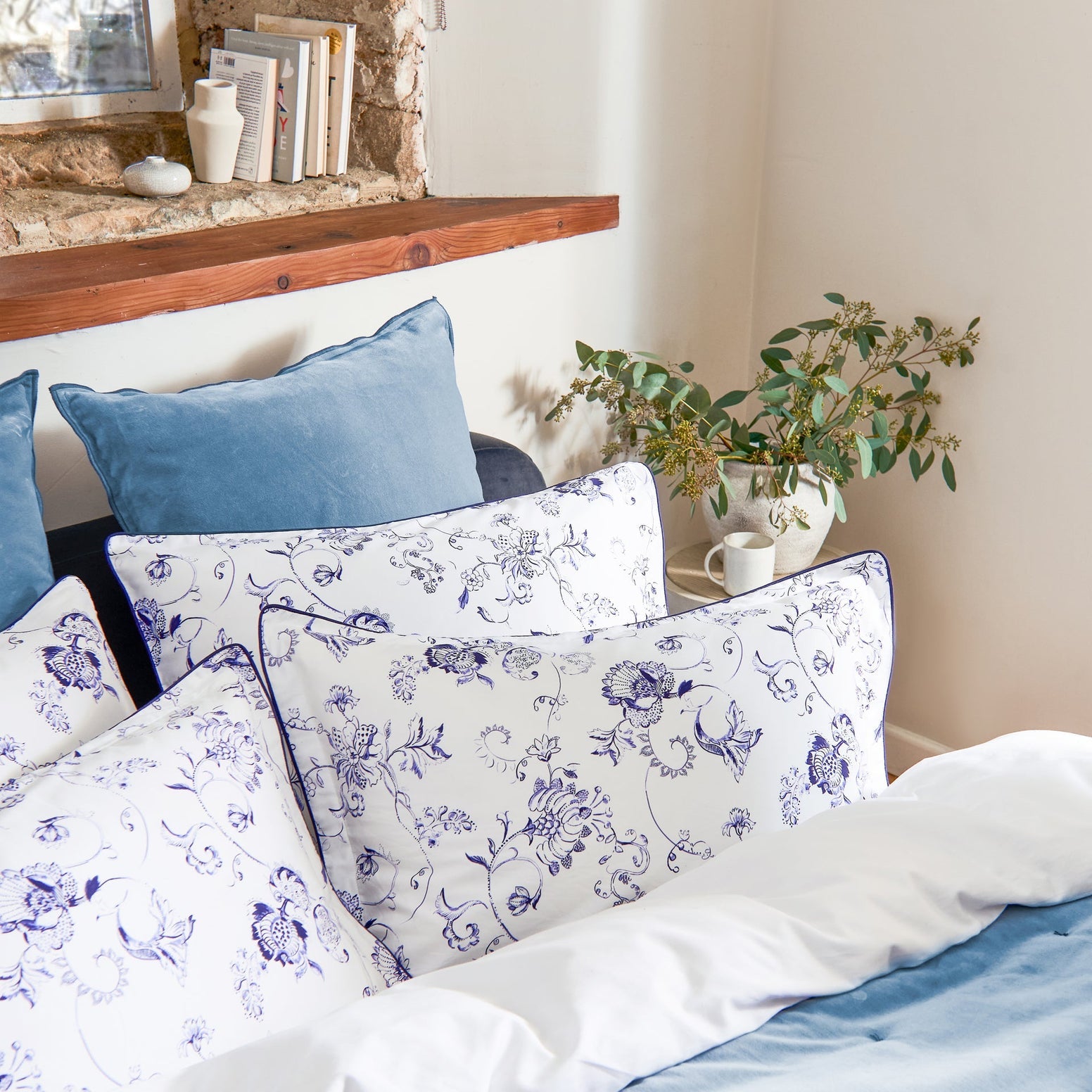 Wisteria Duvet Set image