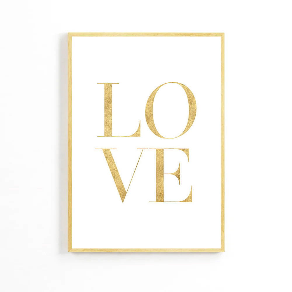 Плакат с надписью LOVE image