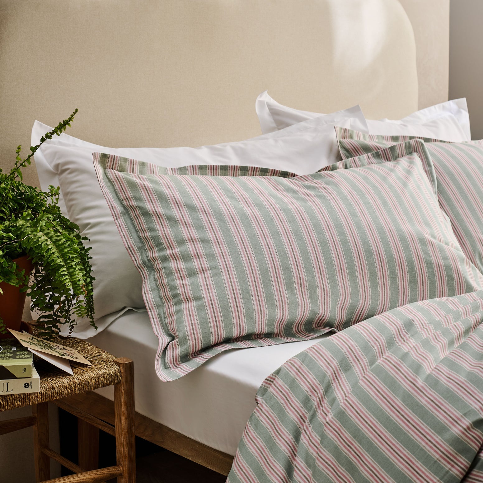 Davos Comforter Set image