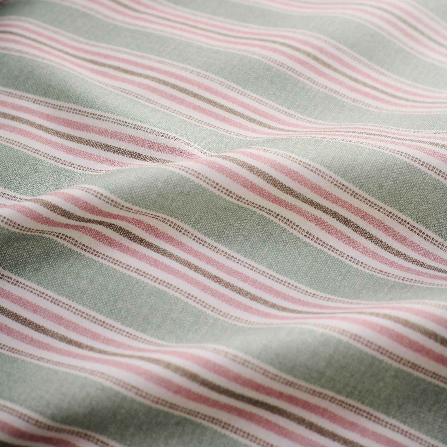 Davos Comforter Set image